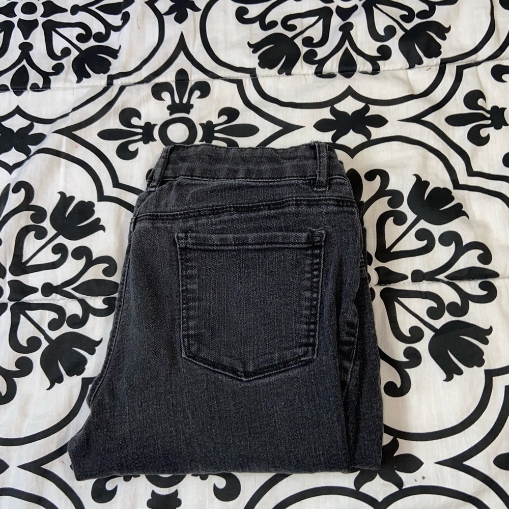 Black skinny jegging